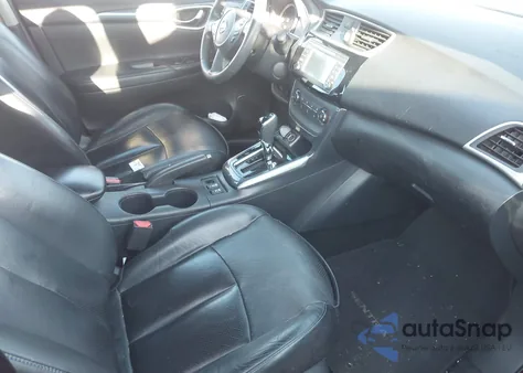 2017 Nissan Sentra Sr z USA, uszkodzony, nr VIN 3N1AB7AP1HY252976